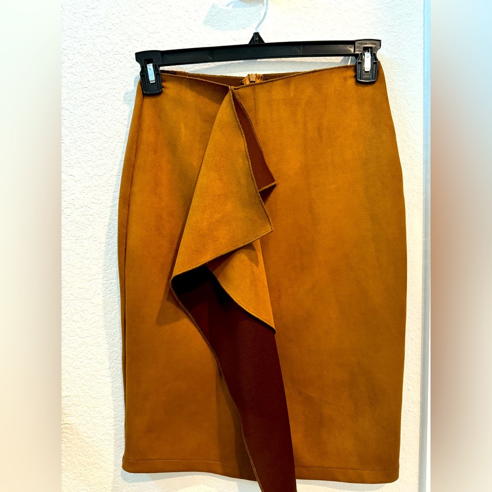 Gracia mustard skirt
